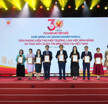 CTY CP RƯỢU PHÚ LỄ VINH DỰ ĐƯỢC NHẬN THƯ TRI ÂN VÀ GHI ...